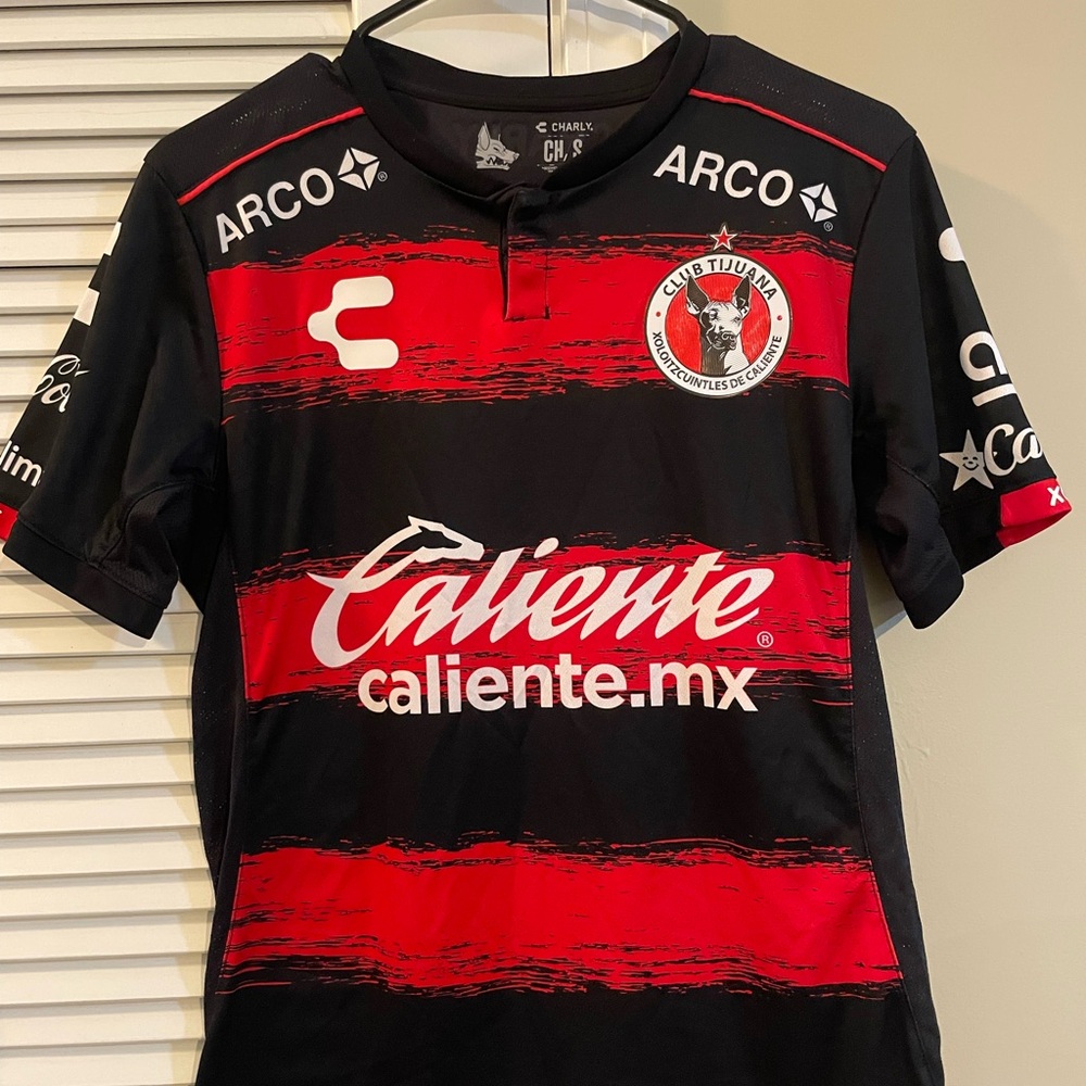Club Tijuana Men's Black and Red Jersey